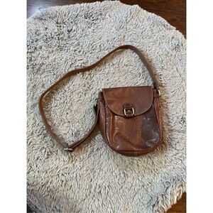 Jack George’s leather Voyager Horseshoe Crossbody Leather Brown Purse Bag